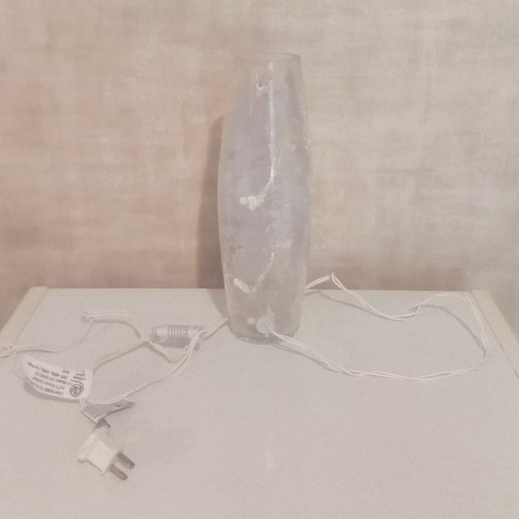 Stony Creek Hydrangea & Butterfly Light - Picture 10 of 11